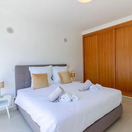 Appartement At Porto De Mos With Pool *