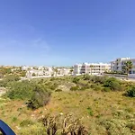 شقة At Porto De Mos With Pool لاغوس